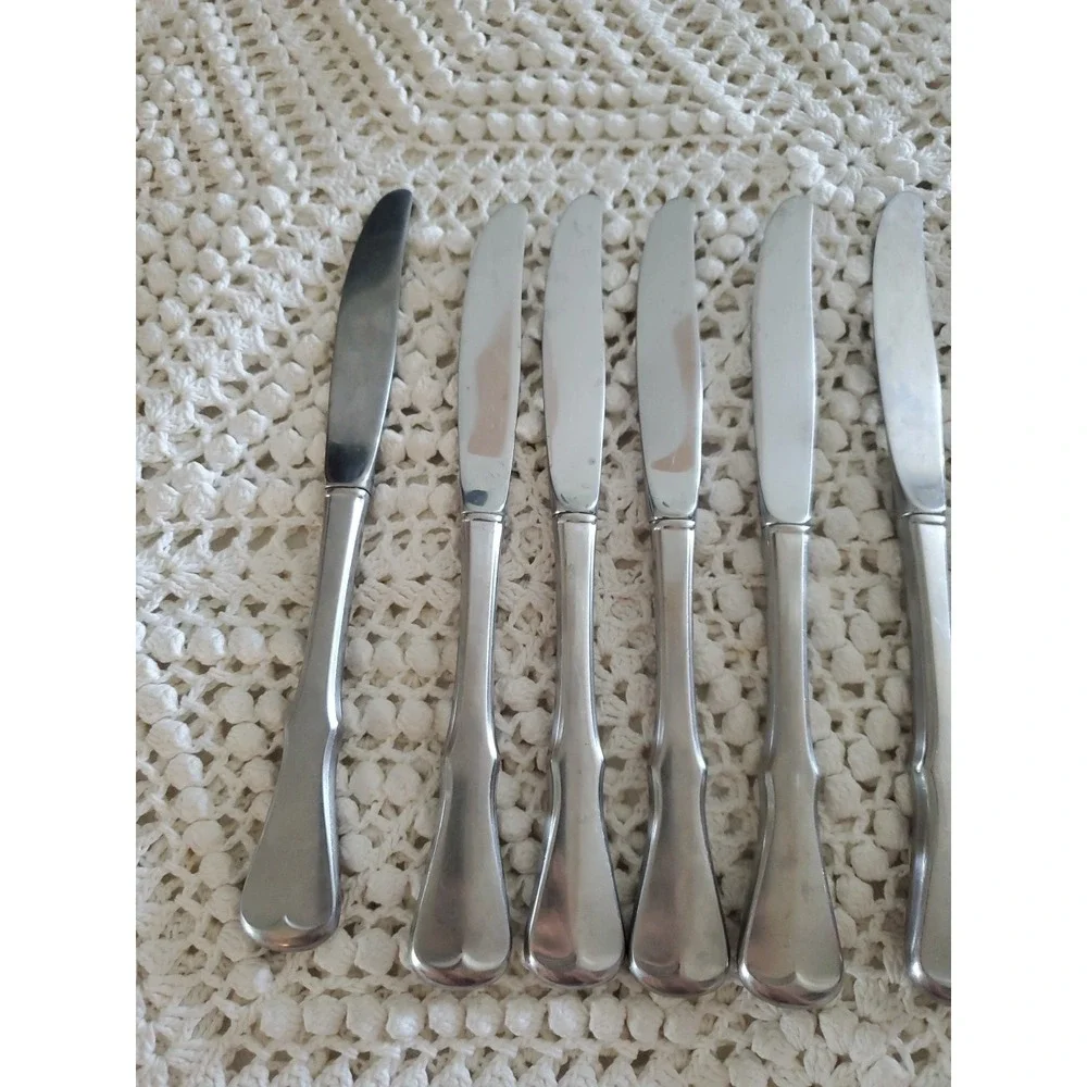 Oneida PATRICK HENRY Set of 8 Dinner Knives 8.5